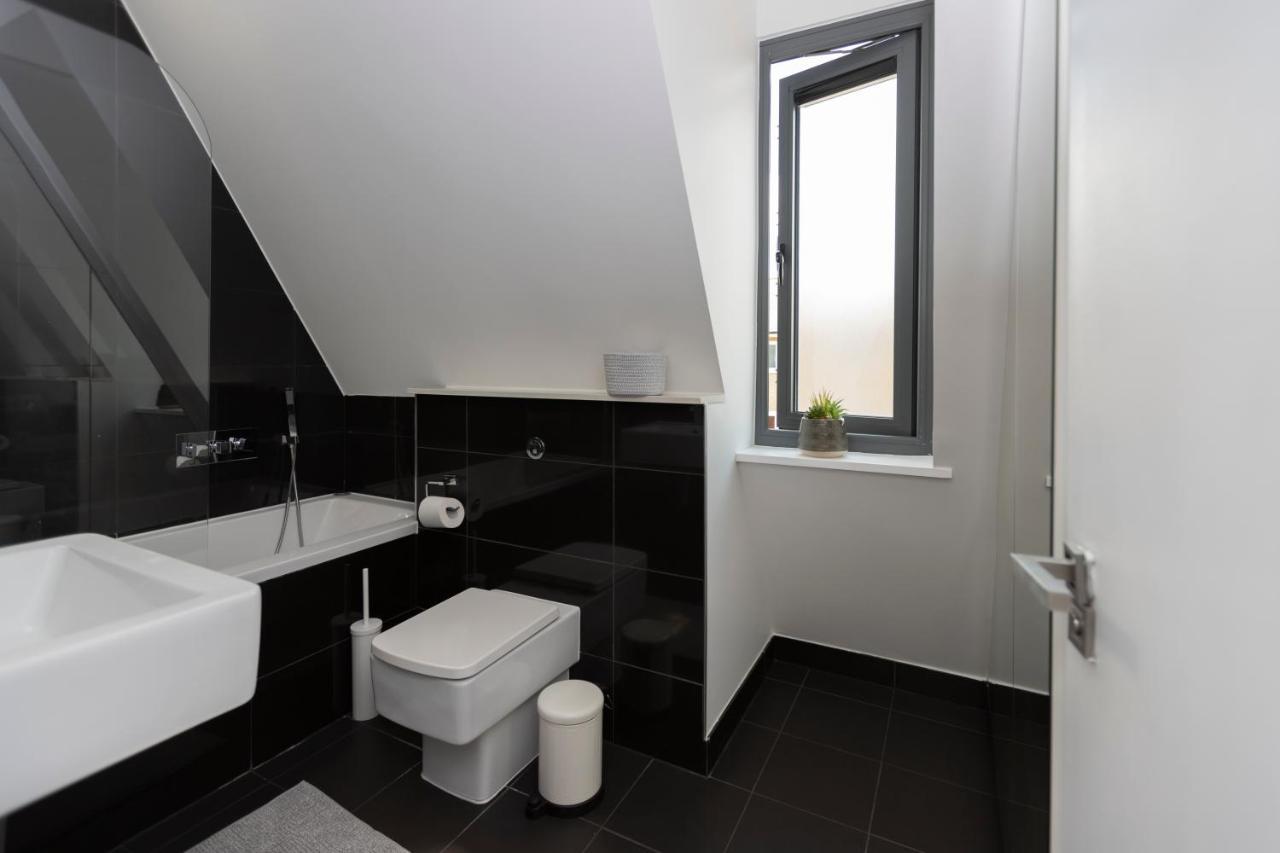 Stunning 3 Bedroom Penthouse With Terrace And Lift Londýn Exteriér fotografie
