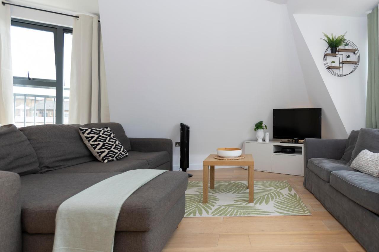 Stunning 3 Bedroom Penthouse With Terrace And Lift Londýn Exteriér fotografie