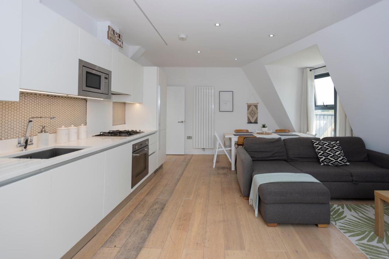 Stunning 3 Bedroom Penthouse With Terrace And Lift Londýn Exteriér fotografie