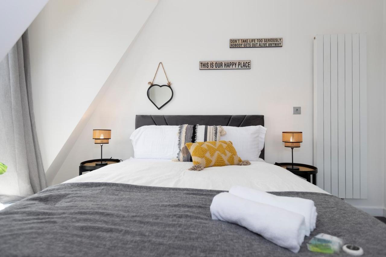 Stunning 3 Bedroom Penthouse With Terrace And Lift Londýn Exteriér fotografie
